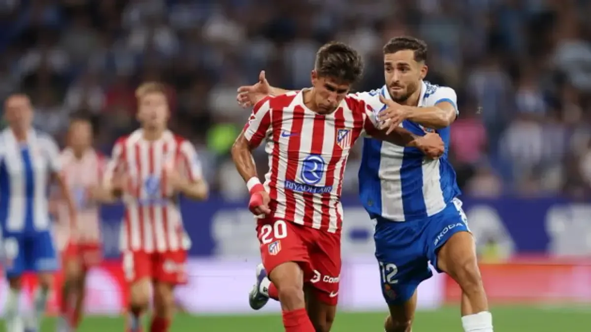 Málaga refuerza el lateral izquierdo con la llegada de José Salinas
