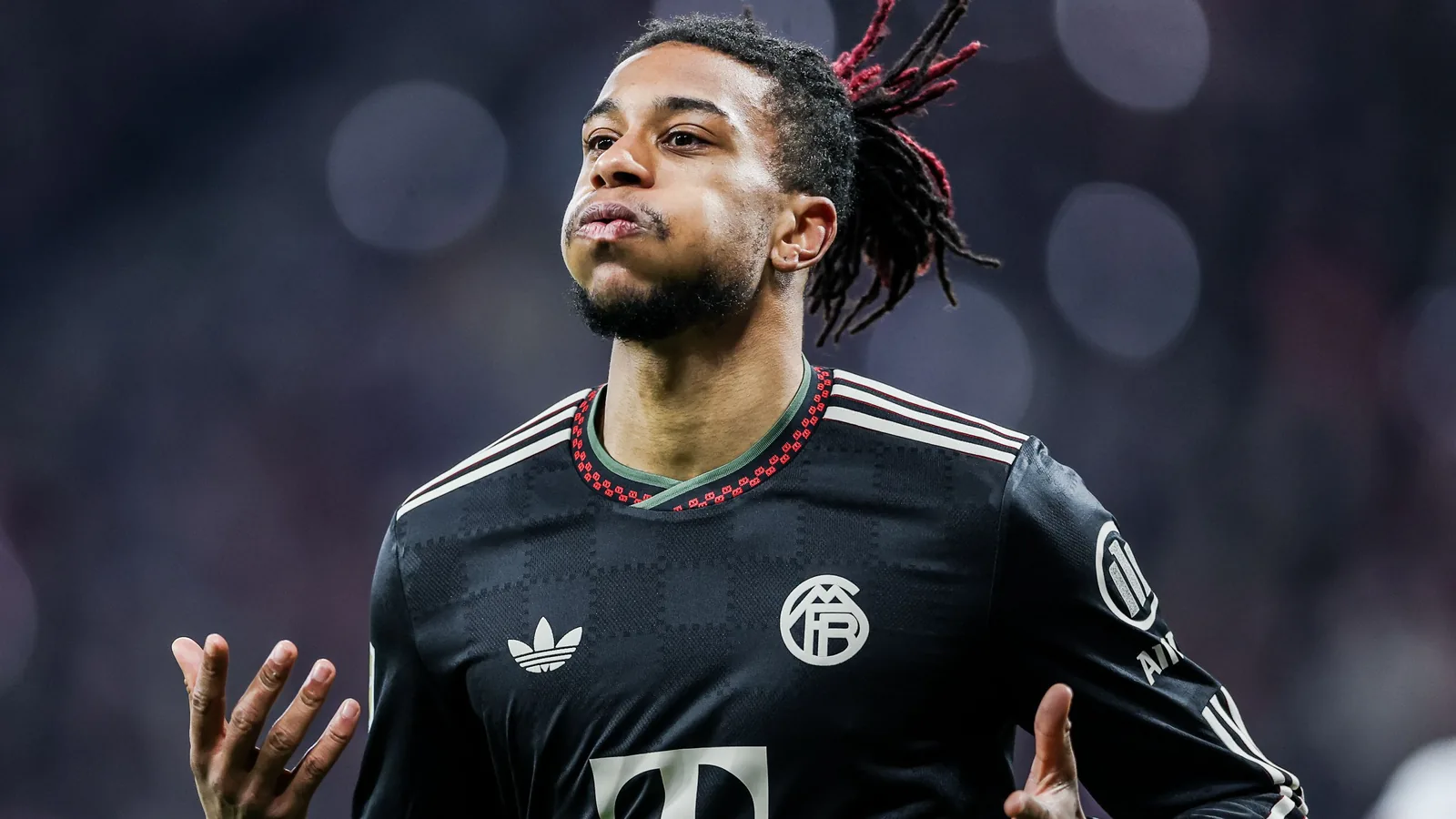 Olise busca un traspaso al Real Madrid, lo que plantea un problema para el Bayern