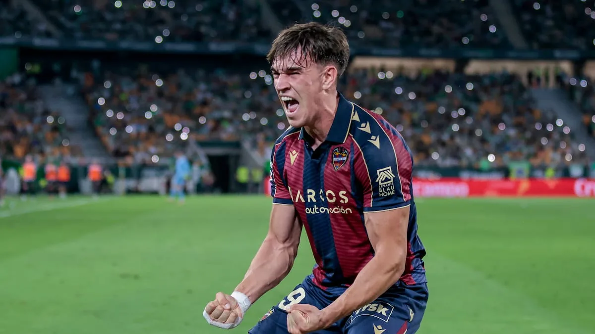Madrid: Carlos Espí se une al Real Madrid por cinco temporadas