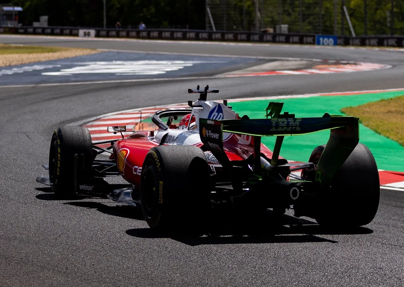 George Russell critica a la FIA por el estado de la pista en el GP de Hungría