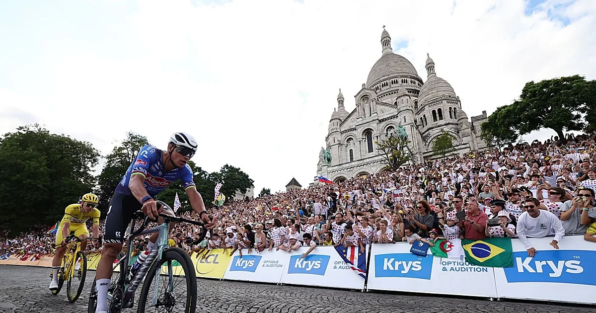 París: Van der Poel supera a Pogacar en una agónica exhibición en los Campos Elíseos