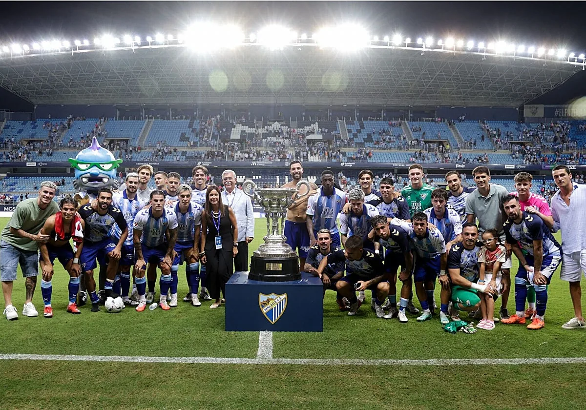 Málaga gana el Costa del Sol tras la retirada del Fulham en la tanda de penaltis