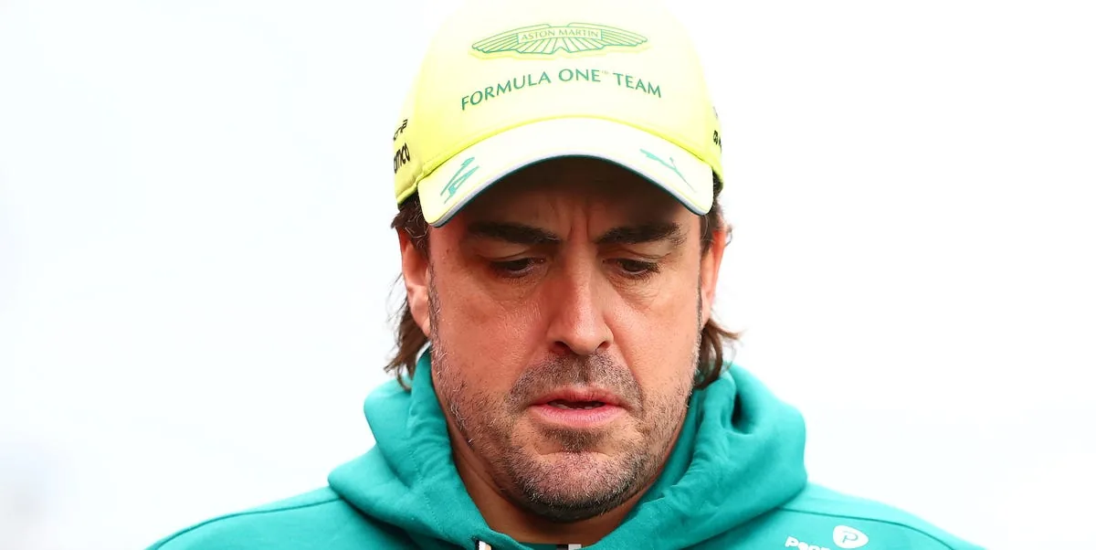Alonso destaca mejoras en el coche, pero enfrenta dificultades en las rectas