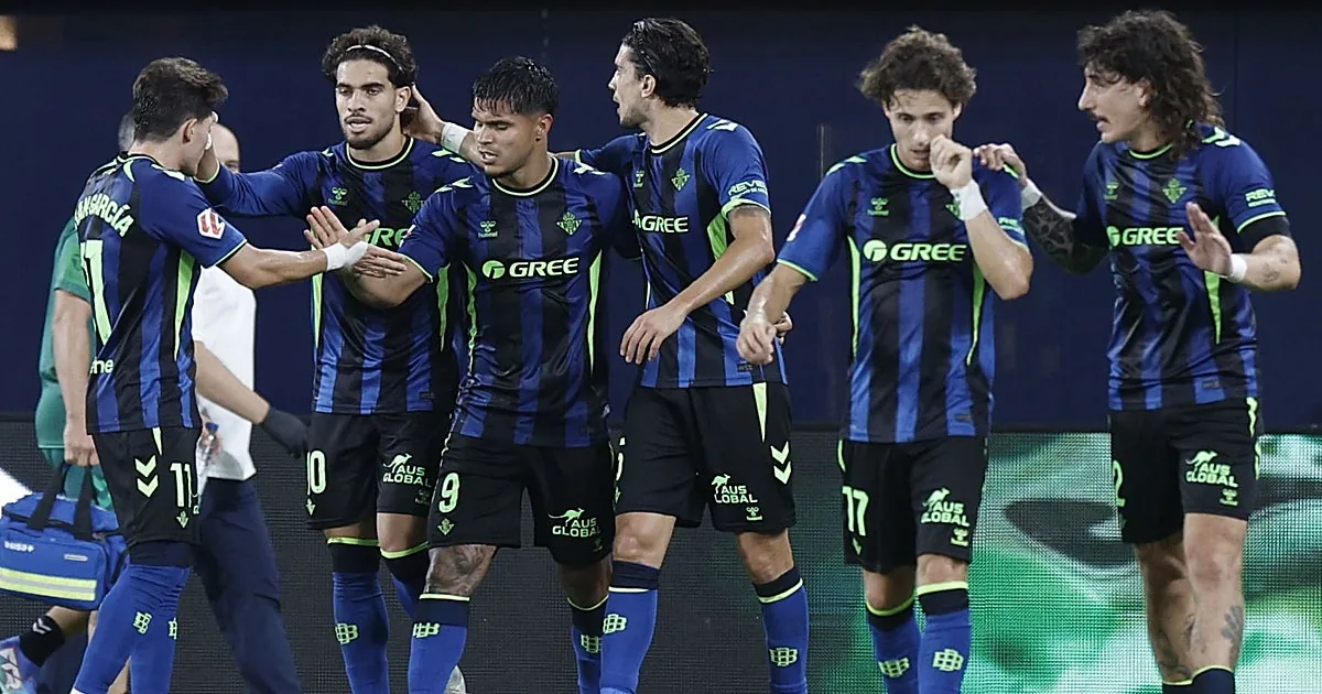 El Betis se impone al Villarreal en el Estadio de La Cerámica